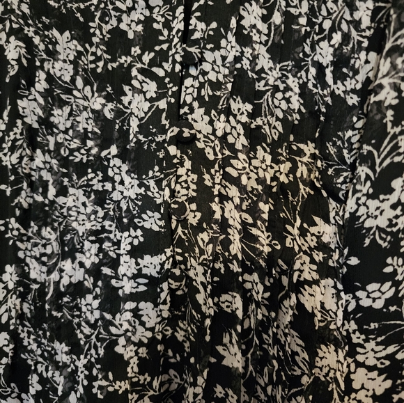 Long Sleeve Dress - Picture 4 of 4